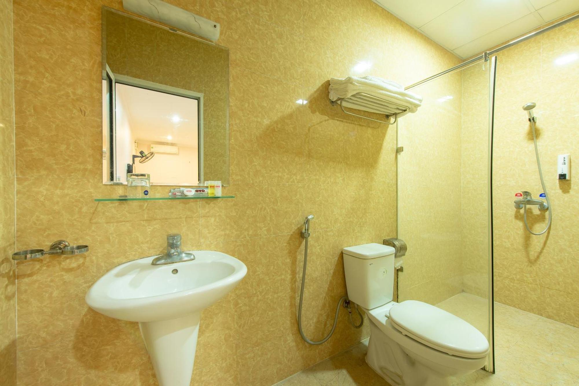 Capital O 417 Truong Son Hotel Ανόι Εξωτερικό φωτογραφία
